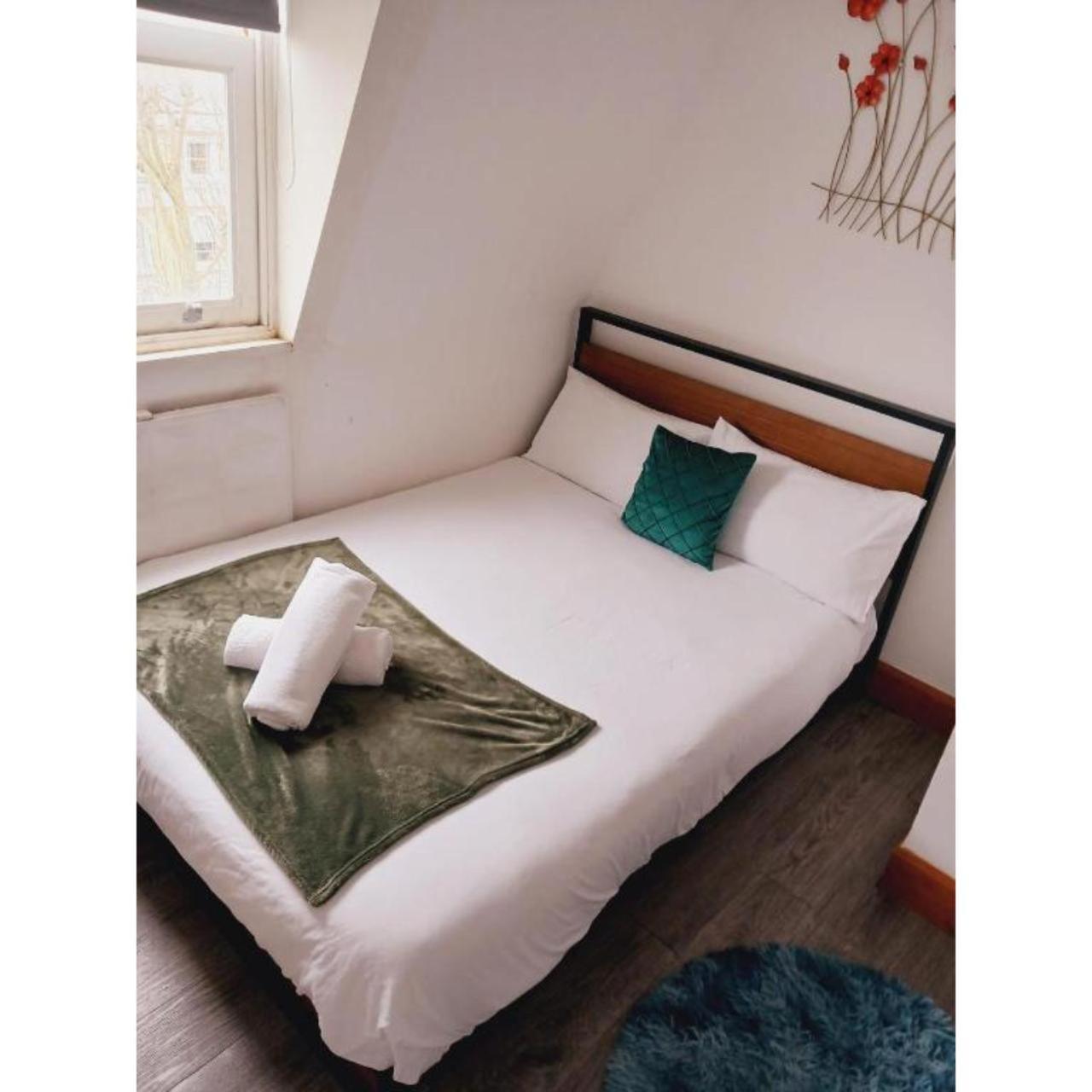F407-4th Flr For 2 Near Hyde Park Appartement *